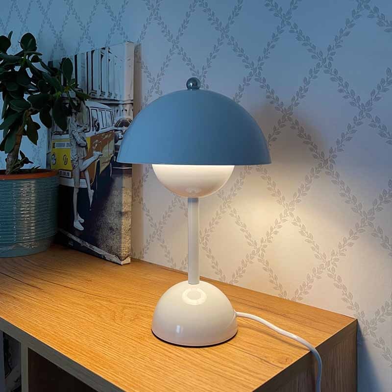 Flower Bud Led Table Lamp 12"