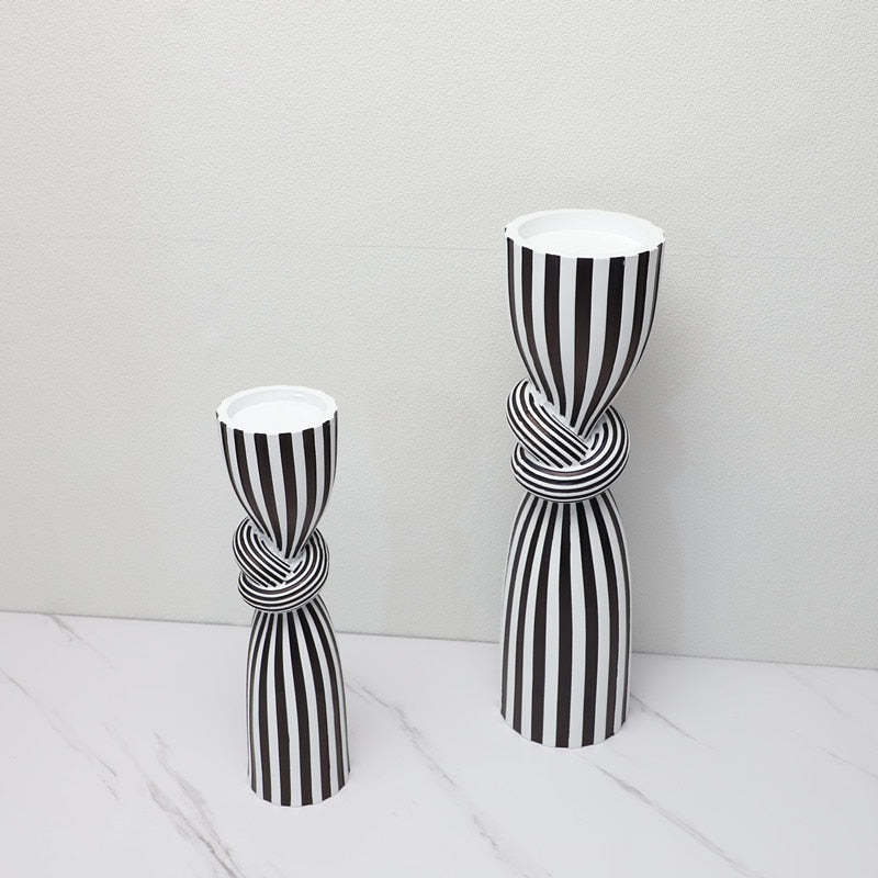 Knotted Black and White Candlestick
