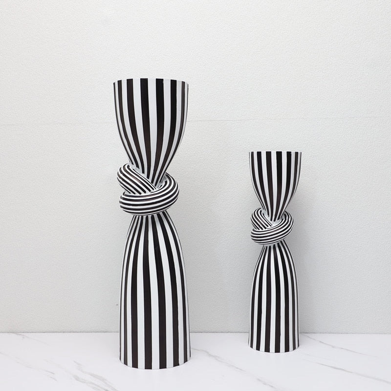 Knotted Black and White Candlestick